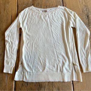 🍂2/$20 BR Cream Sweater with Gold Side Zippers